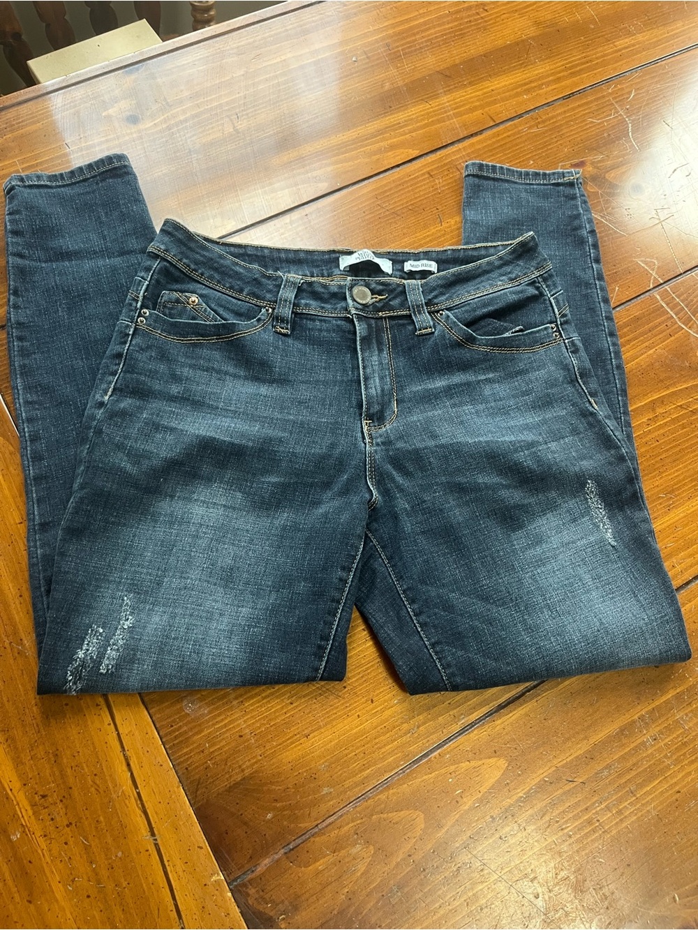 YMI Mid Rise Distressed Skinny Jeans Dark Wash Stretch Size 11 30 EUC Blue